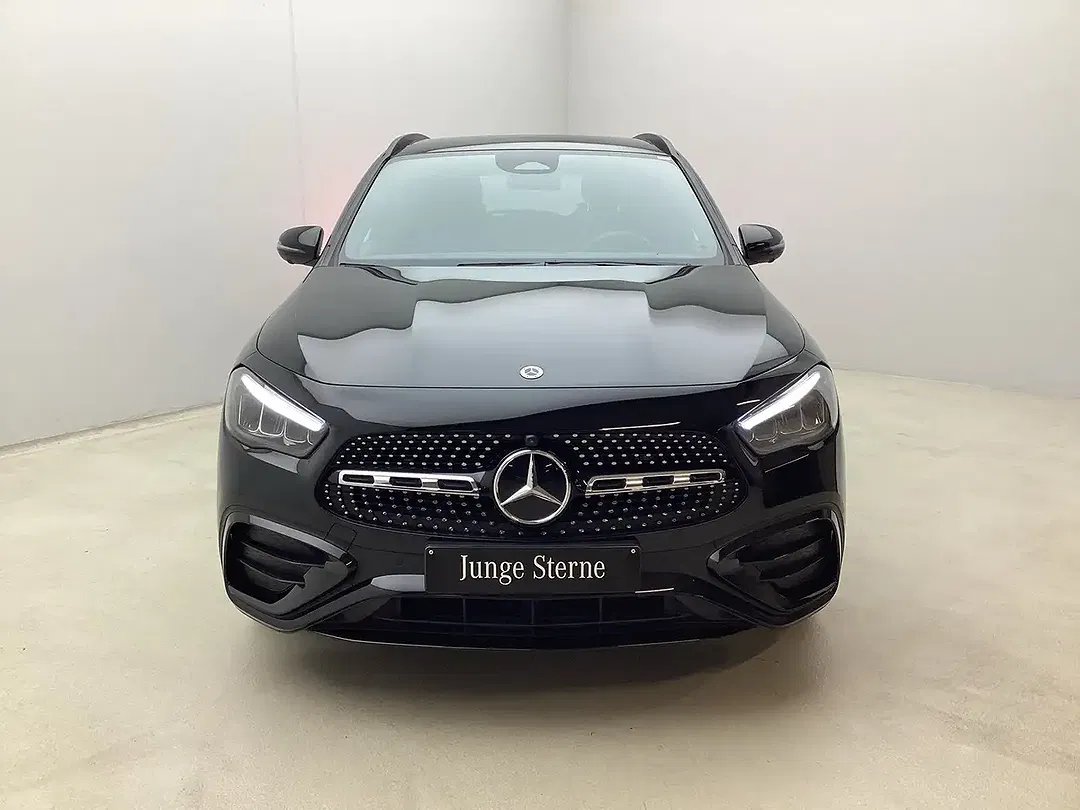 Mercedes-Benz GLA 200 AMG - foto 1