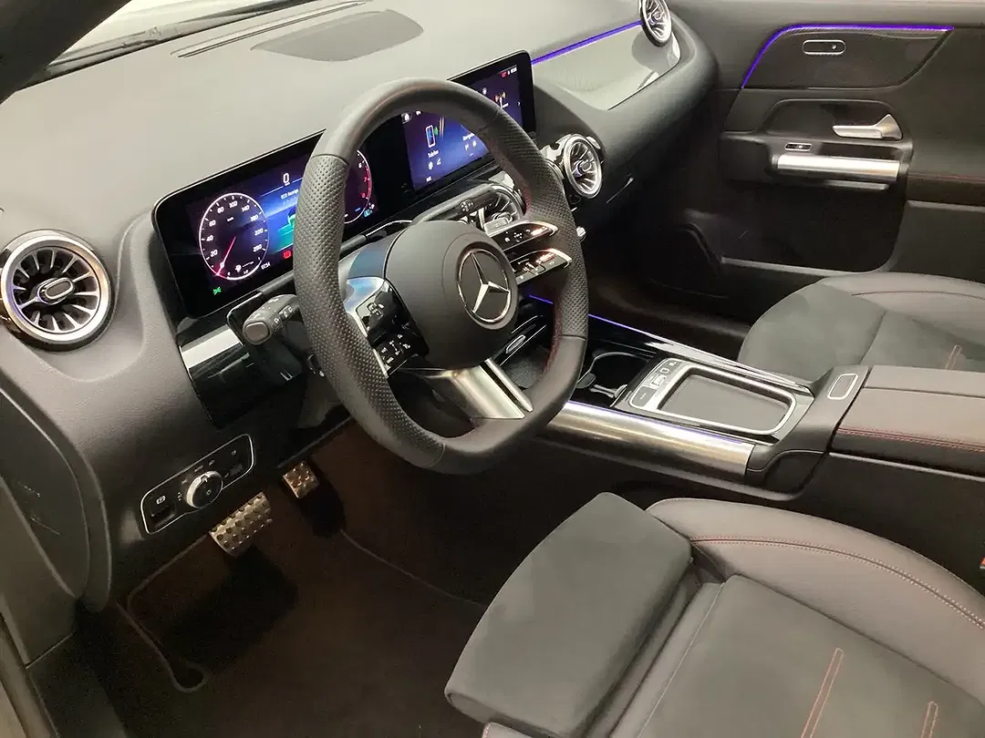 Mercedes-Benz GLA 200 AMG - Thumbnail 8