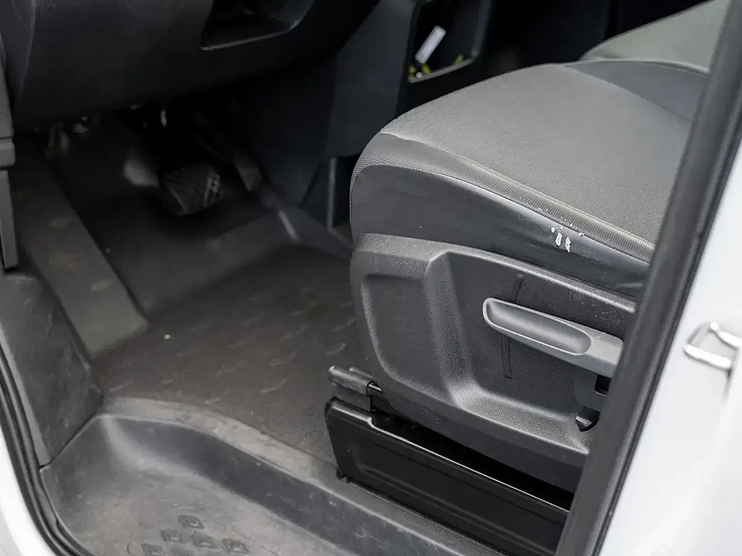 Volkswagen ID. Buzz Cargo Cargo - Thumbnail 13