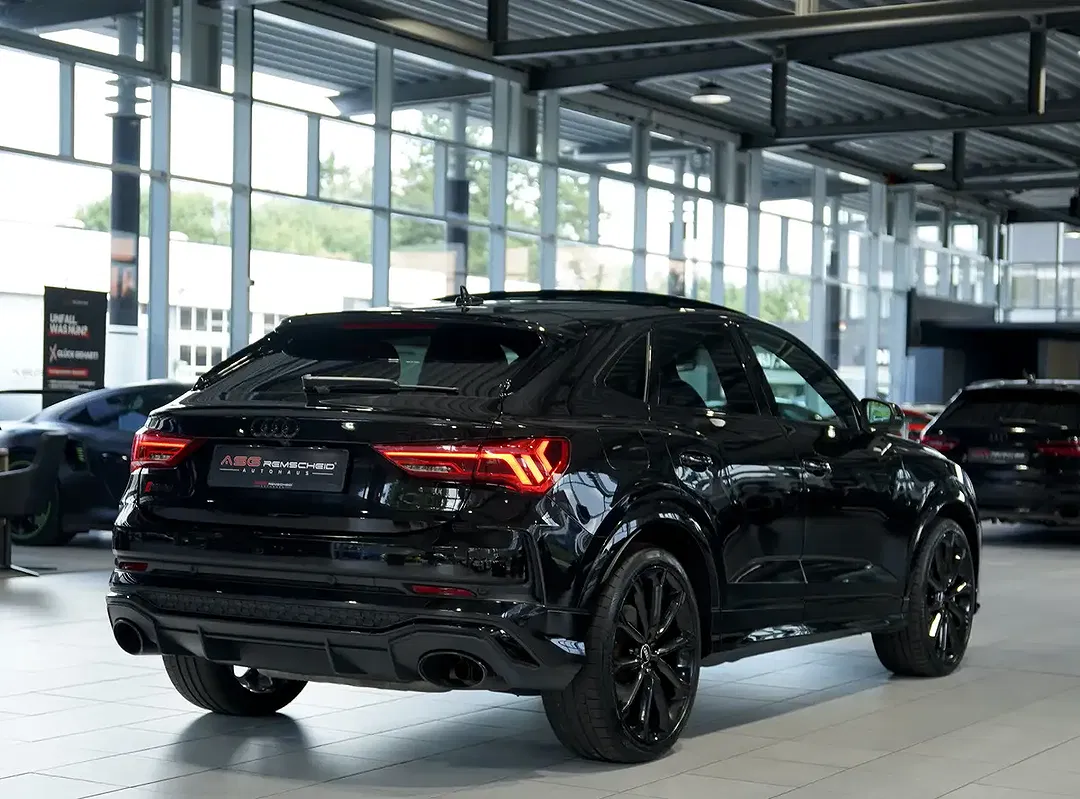 Audi RS Q3 Sportback - Thumbnail 6