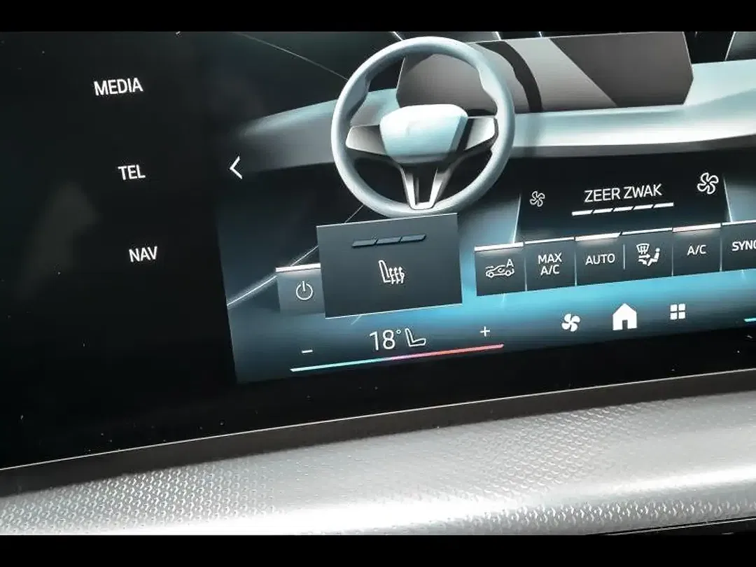 BMW iX2 M - Thumbnail 7