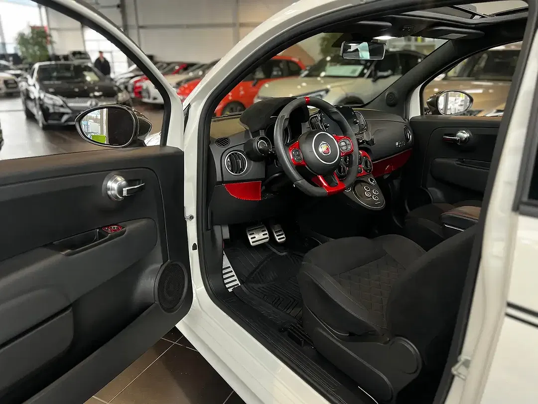 Abarth 695C - Thumbnail 10