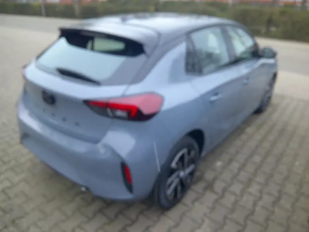 Opel Corsa 1.2 GS - Thumbnail 3