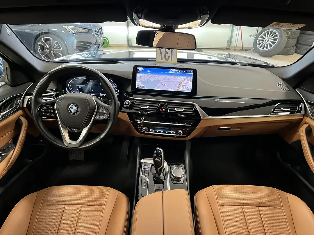 BMW 530 - Thumbnail 11