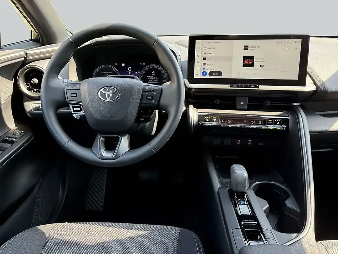 Toyota C-HR Hybrid Teamplayer - Thumbnail 13