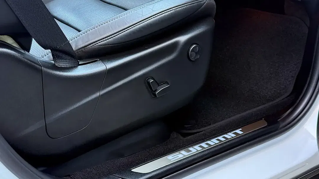 Jeep Grand Cherokee 3.0 V6 CRDi Summit - Thumbnail 22
