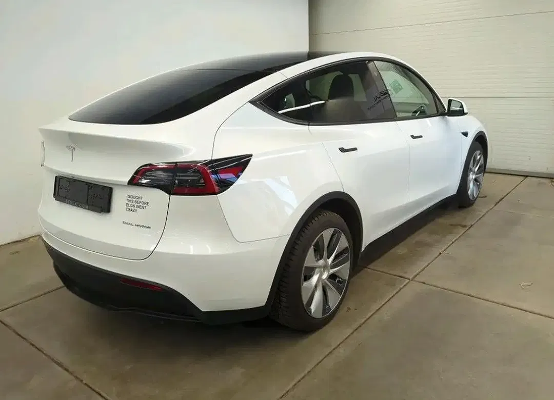 Tesla Model Y AWD Dual Motor Long Range - foto 2