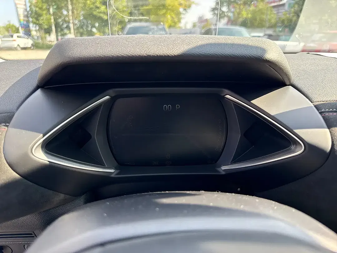 DS Automobiles DS 3 - Thumbnail 8