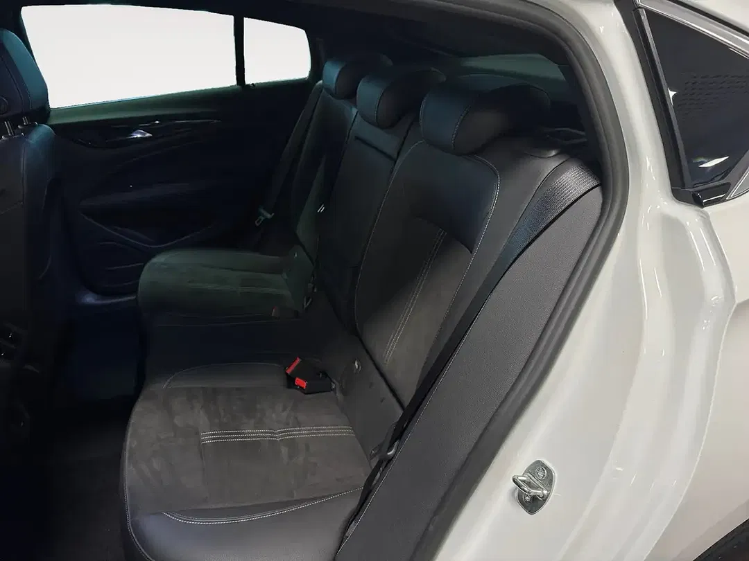 Opel Insignia 2.0 - foto 14