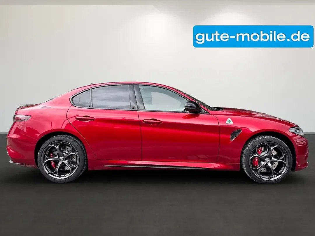 Alfa Romeo Giulia Quadrifoglio - Thumbnail 7