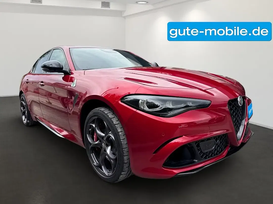 Alfa Romeo Giulia Quadrifoglio - Thumbnail 8