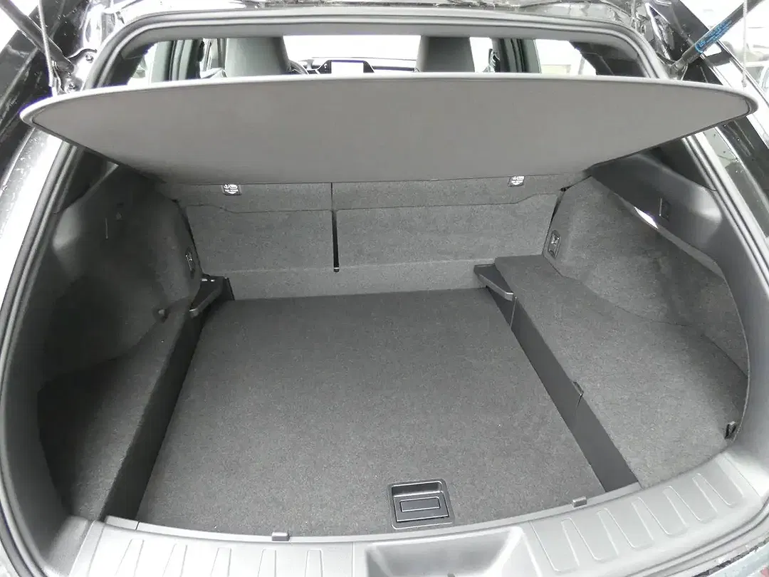 Lexus UX 250h Hybrid - Thumbnail 14