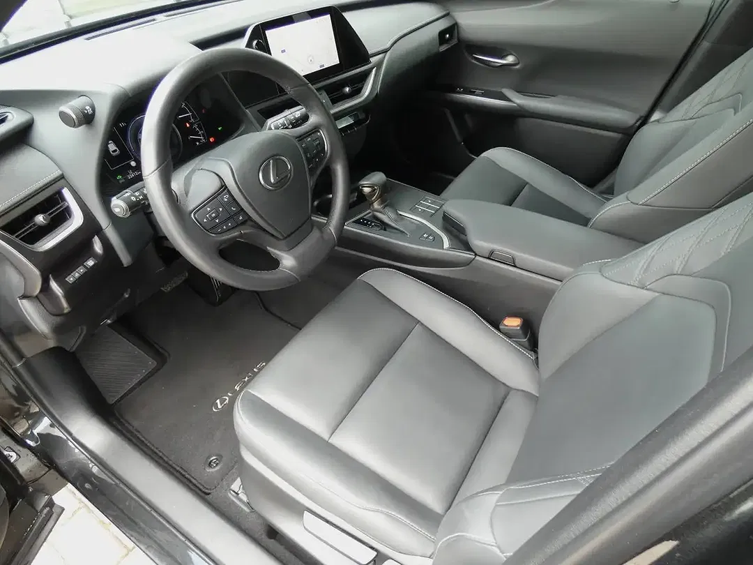 Lexus UX 250h Hybrid - Thumbnail 9
