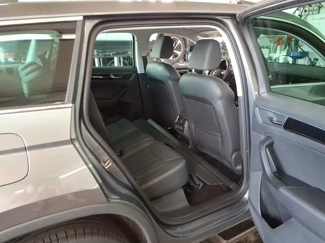 Skoda Kodiaq 2.0 TDI 4x4 L&K - Thumbnail 8