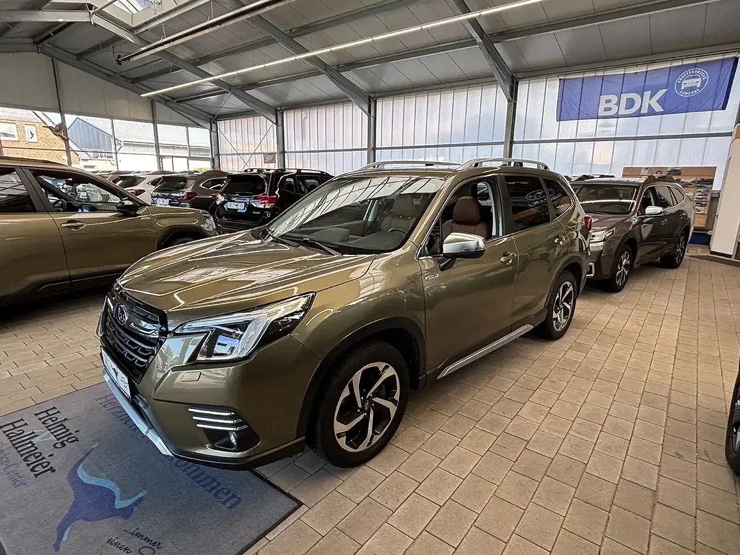 Subaru Forester Platinum - Thumbnail 3