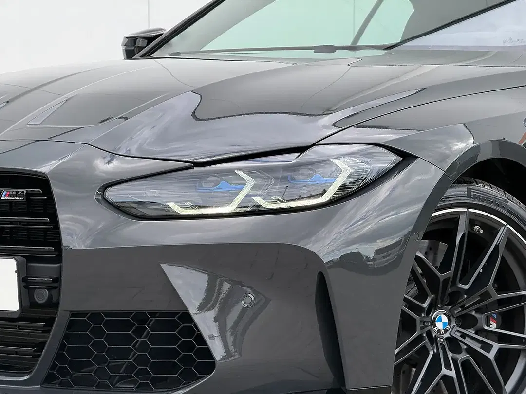 BMW M4 Competition Convertible - Thumbnail 10