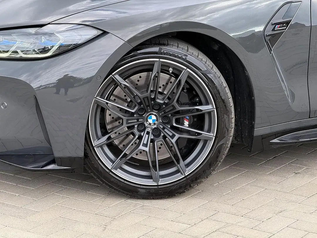 BMW M4 Competition Convertible - Thumbnail 11