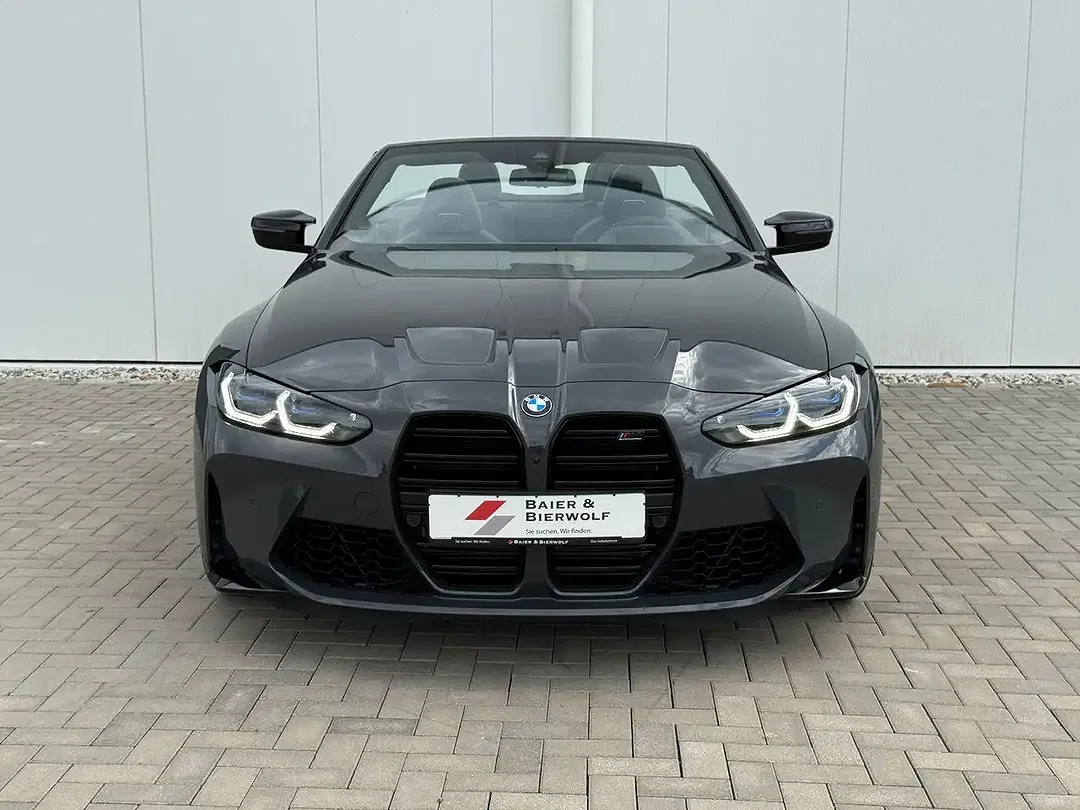 BMW M4 Competition Convertible - Thumbnail 3