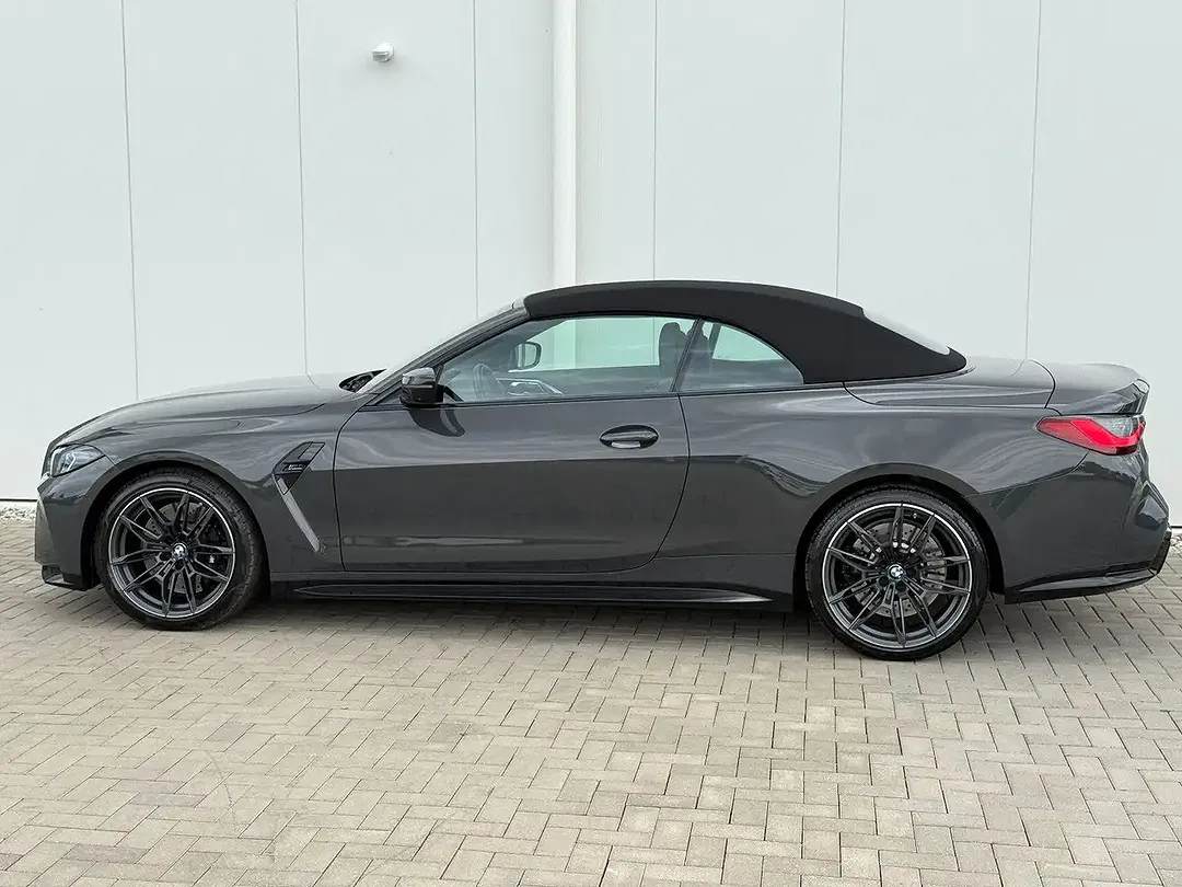 BMW M4 Competition Convertible - Thumbnail 7
