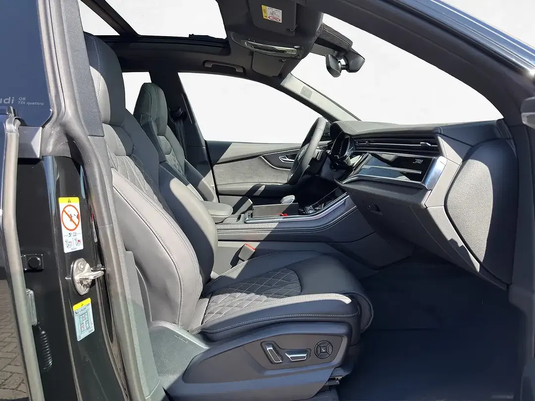 Audi Q8 TDI quattro Matrix LED S line - Thumbnail 8
