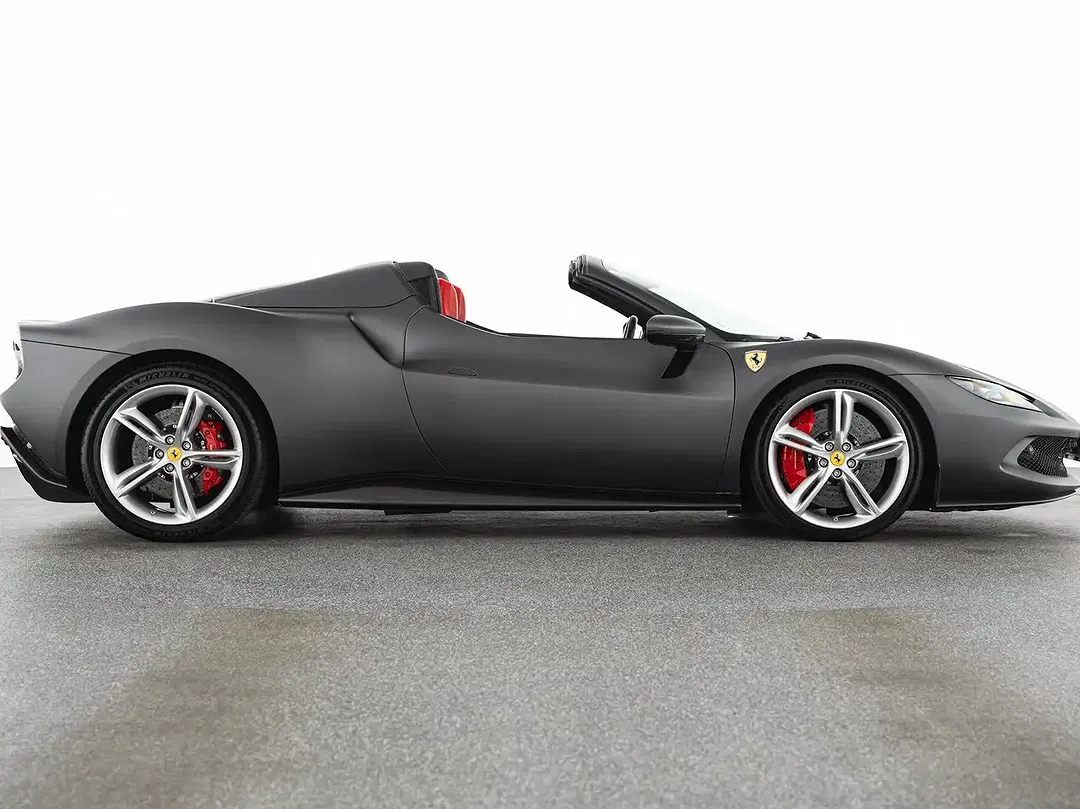 Ferrari 296 GTS - Thumbnail 4