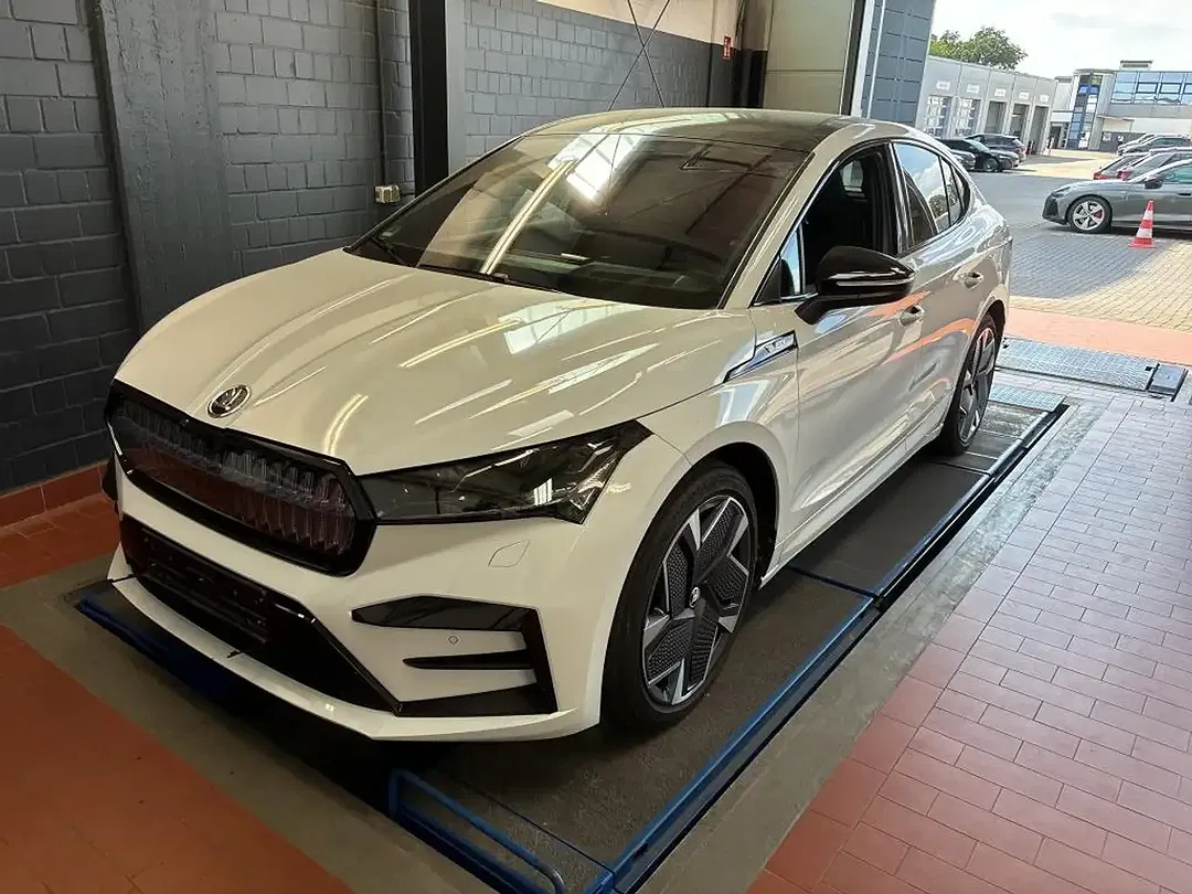 Skoda Enyaq vRS Coupé Lounge - Thumbnail 2