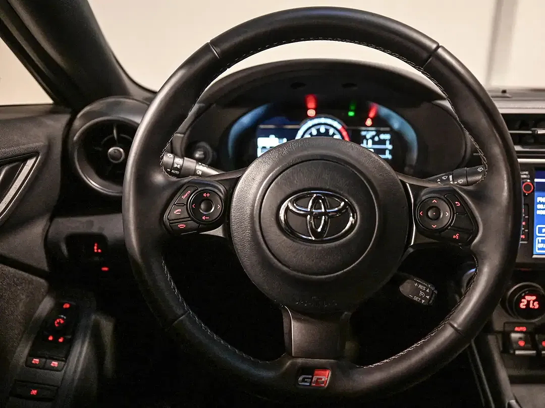 Toyota GR86 - Thumbnail 18