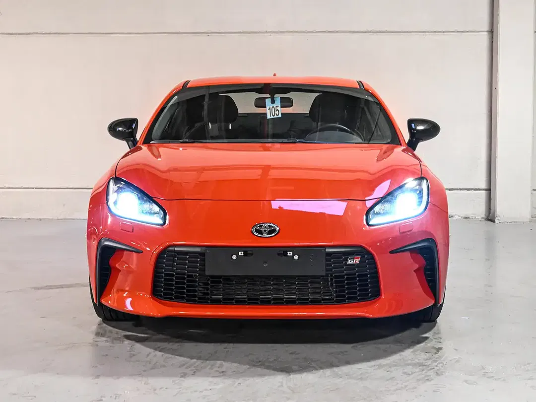 Toyota GR86 - Thumbnail 3