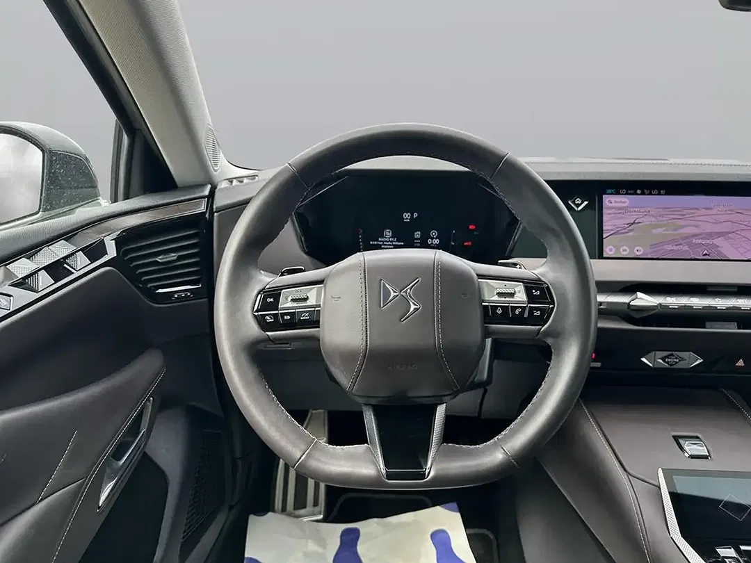 DS Automobiles DS 4 - Thumbnail 10