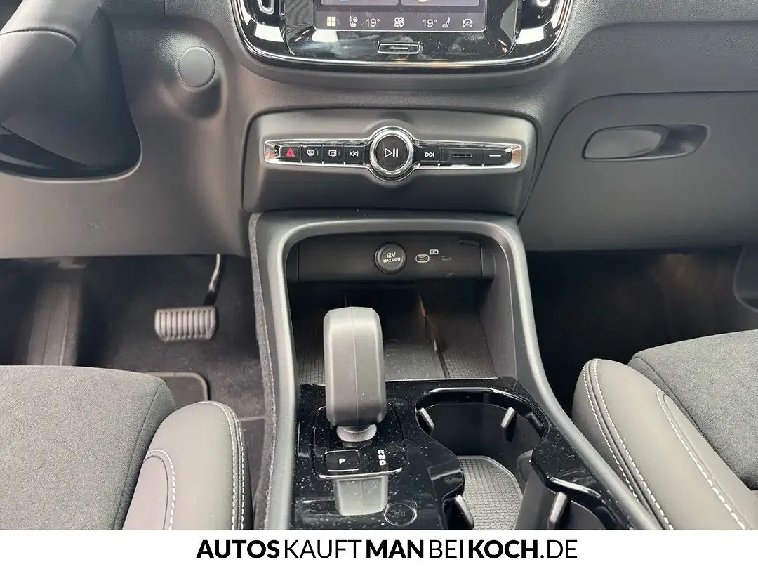 Volvo EX40 Extended Range Ultra - Thumbnail 9
