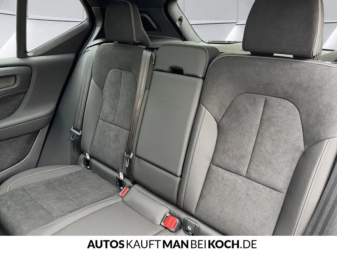 Volvo EX40 Extended Range Ultra - Thumbnail 6