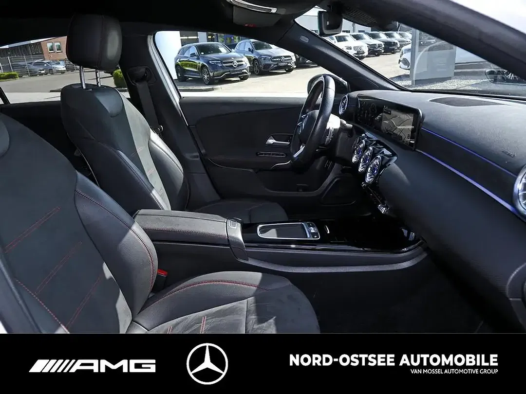 Mercedes-Benz A 200 AMG Night - Thumbnail 12