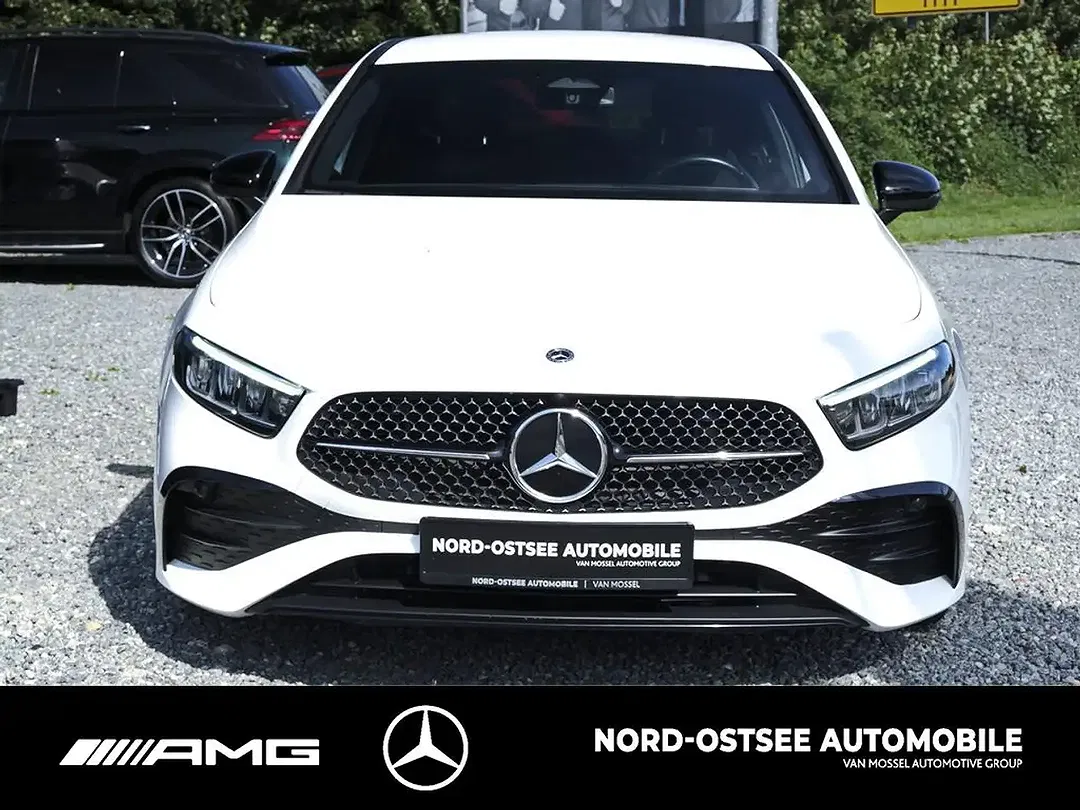 Mercedes-Benz A 200 AMG Night - Thumbnail 3