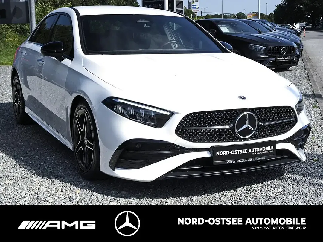 Mercedes-Benz A 200 AMG Night - Thumbnail 4