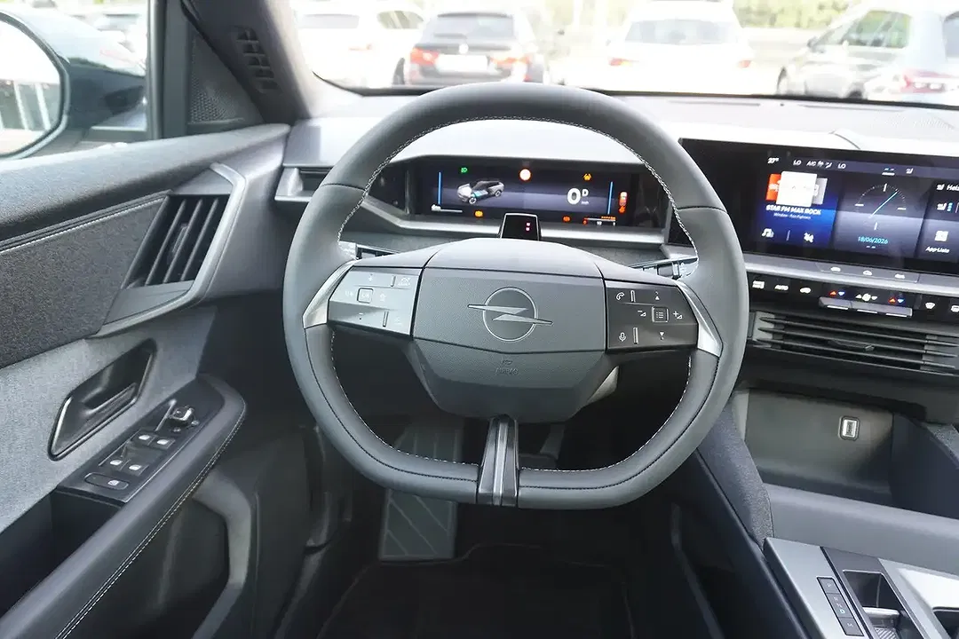Opel Grandland Hybrid 1.2 Turbo AUT - Thumbnail 13