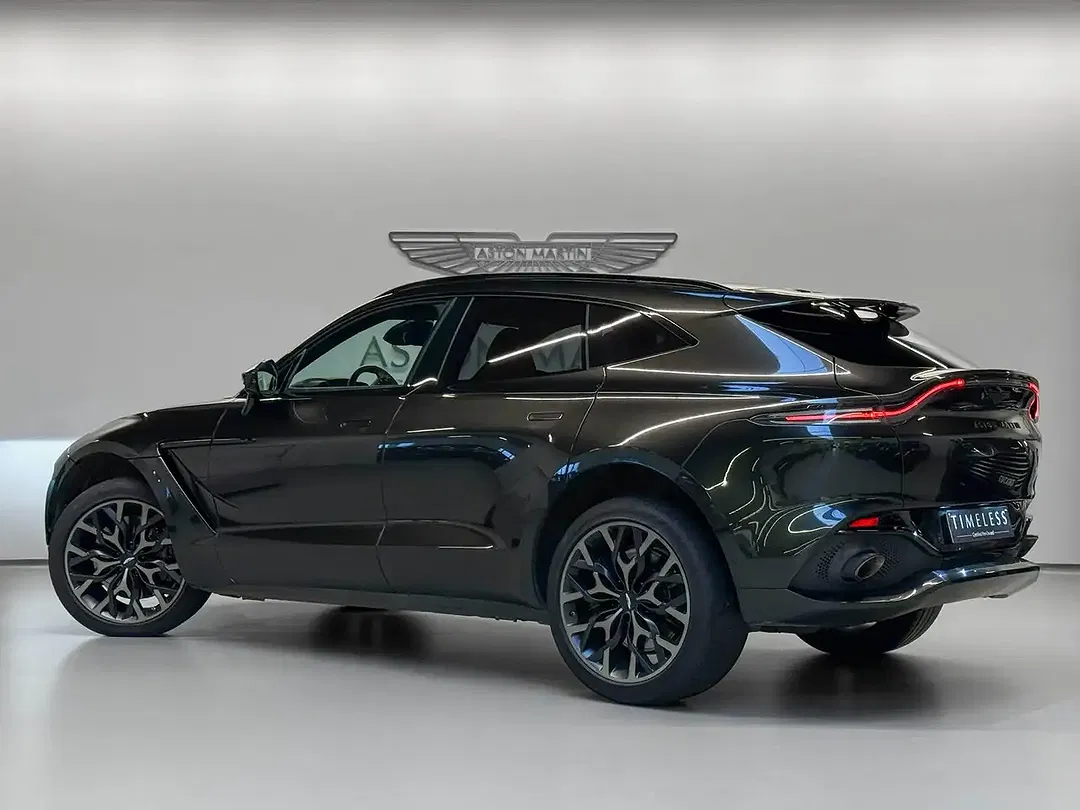 Aston Martin DBX V8 - Thumbnail 5