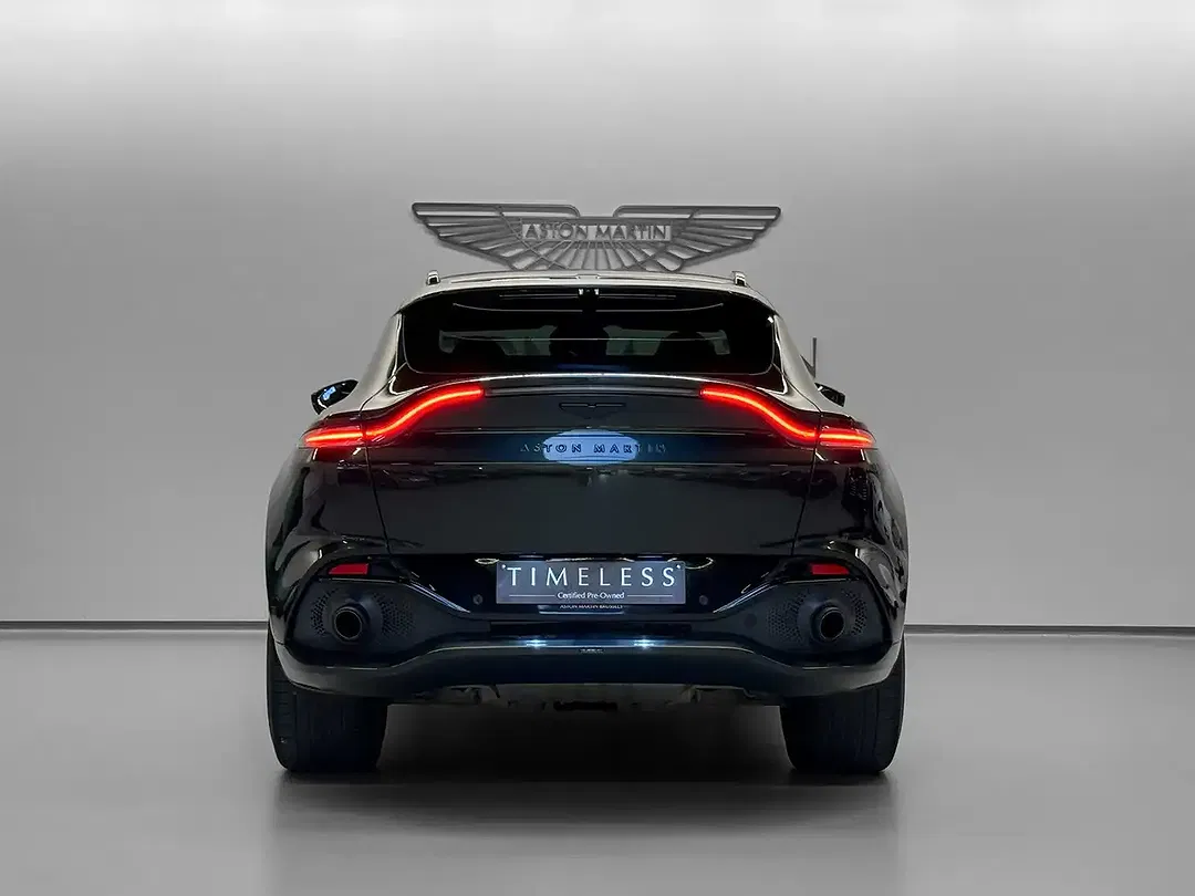 Aston Martin DBX V8 - Thumbnail 6