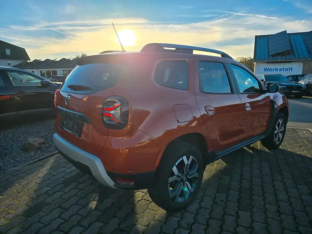 Dacia Duster TCe Prestige - Thumbnail 4
