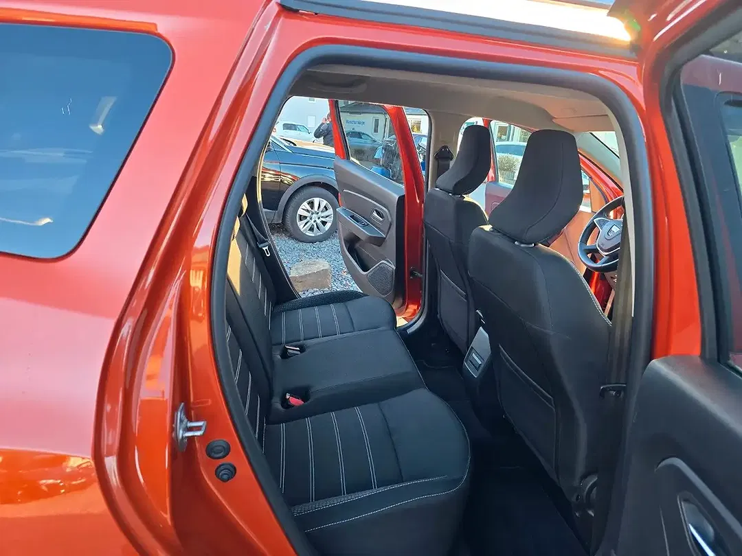 Dacia Duster TCe Prestige - Thumbnail 9