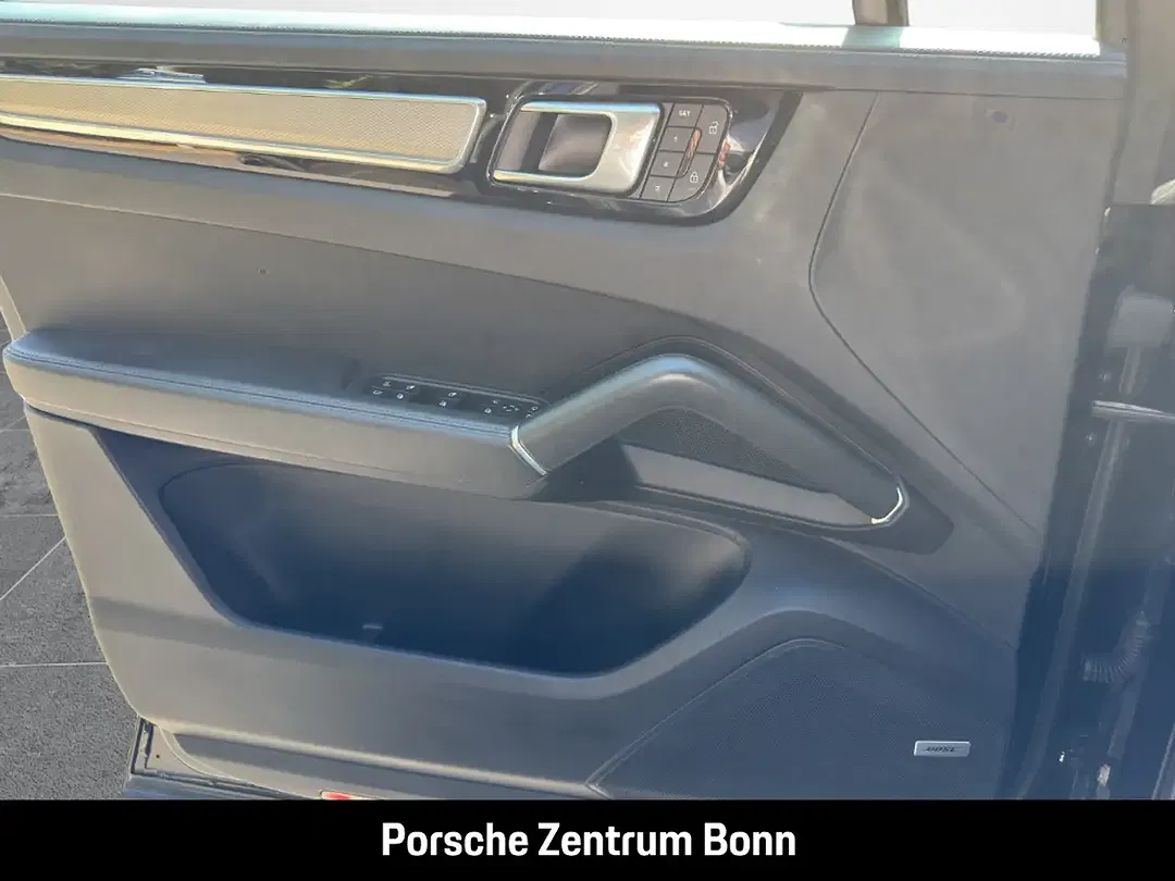 Porsche Cayenne E-Hybrid - Thumbnail 12