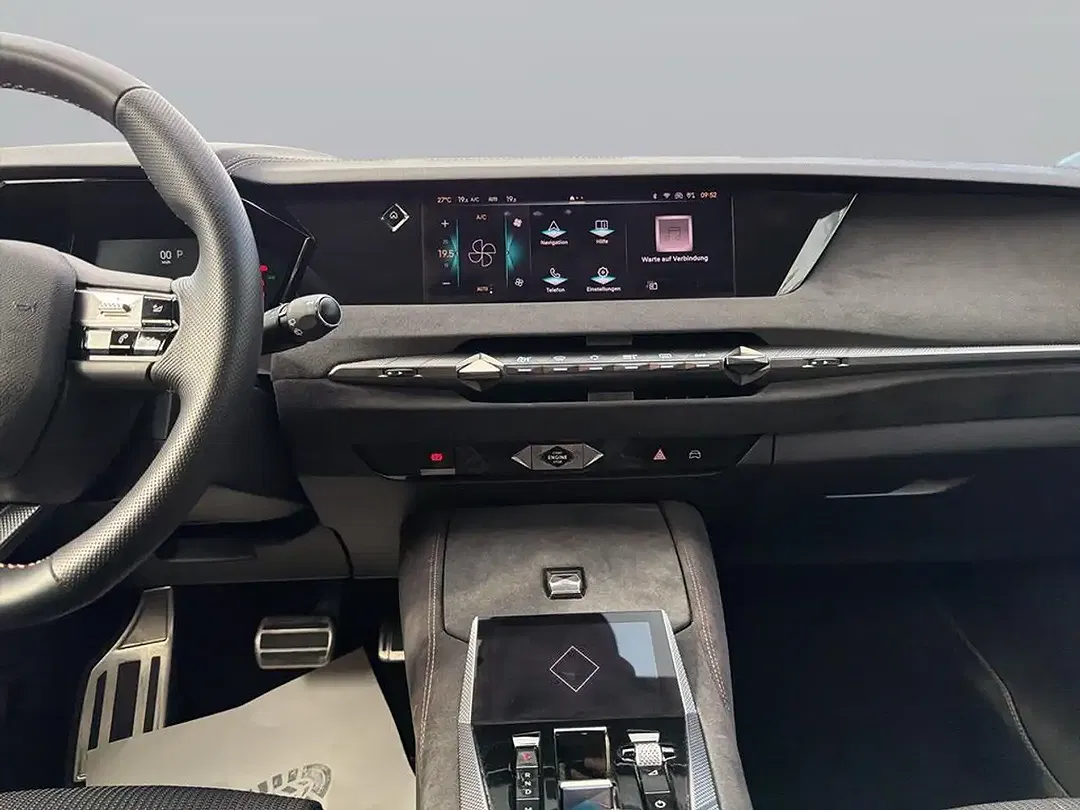 DS Automobiles DS 4 - Thumbnail 10