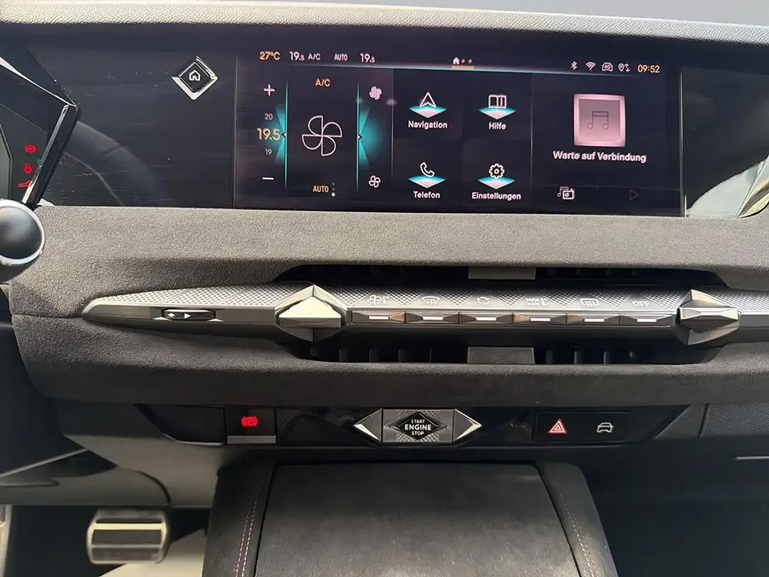 DS Automobiles DS 4 - Thumbnail 12