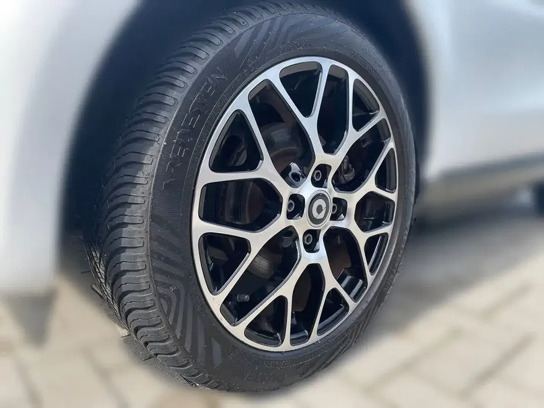 smart forTwo - Thumbnail 4