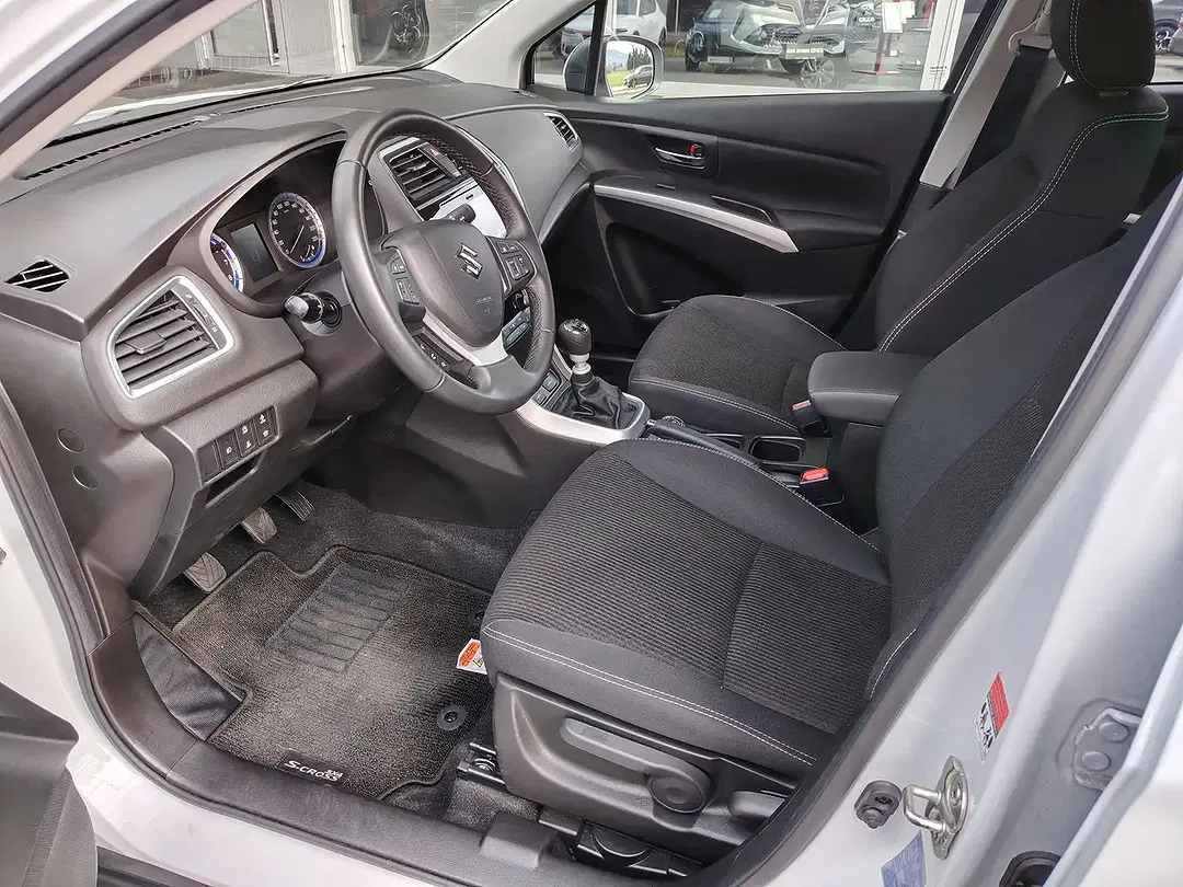 Suzuki SX4 S-Cross Hybrid 1.4 AllGrip - Thumbnail 9