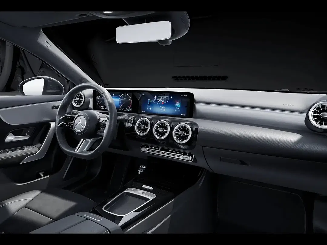 Mercedes-Benz A 200 AMG MBUX Night - Thumbnail 12