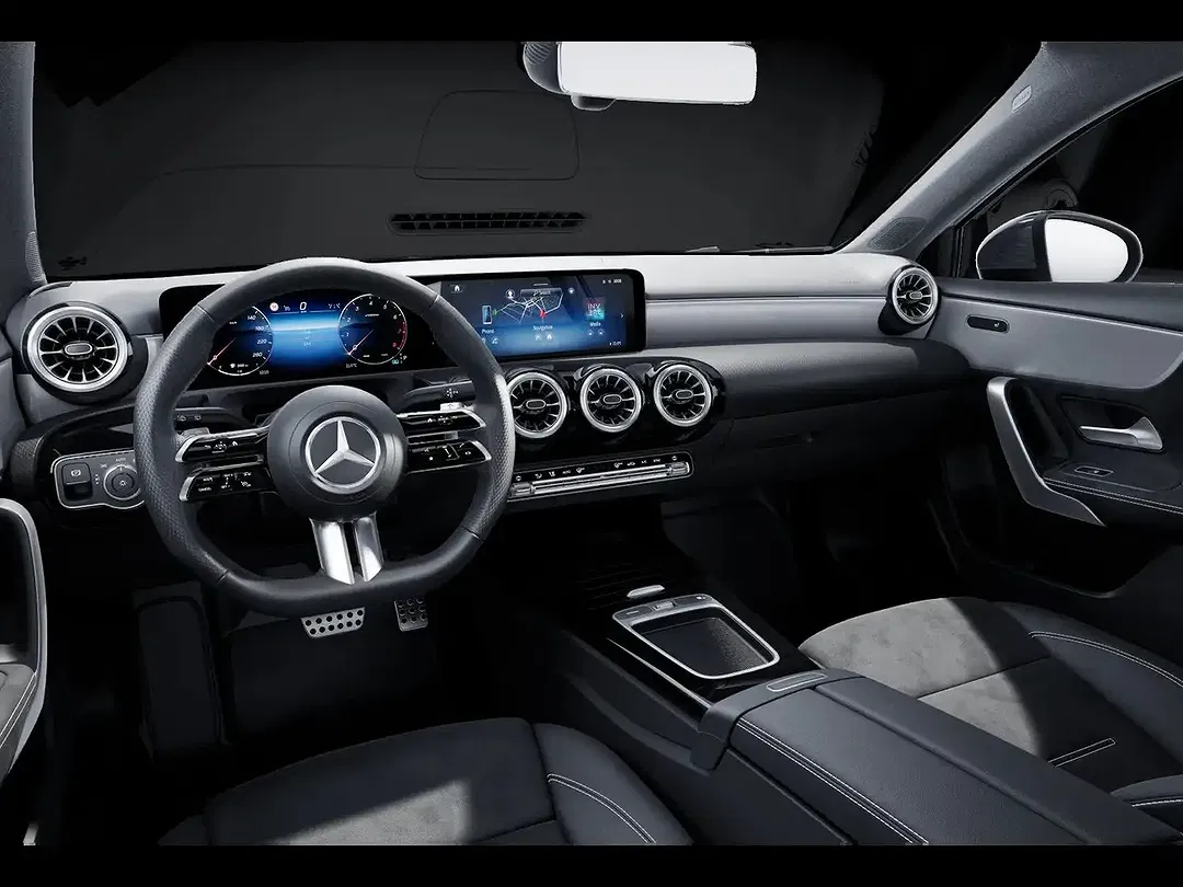 Mercedes-Benz A 200 AMG MBUX Night - Thumbnail 9