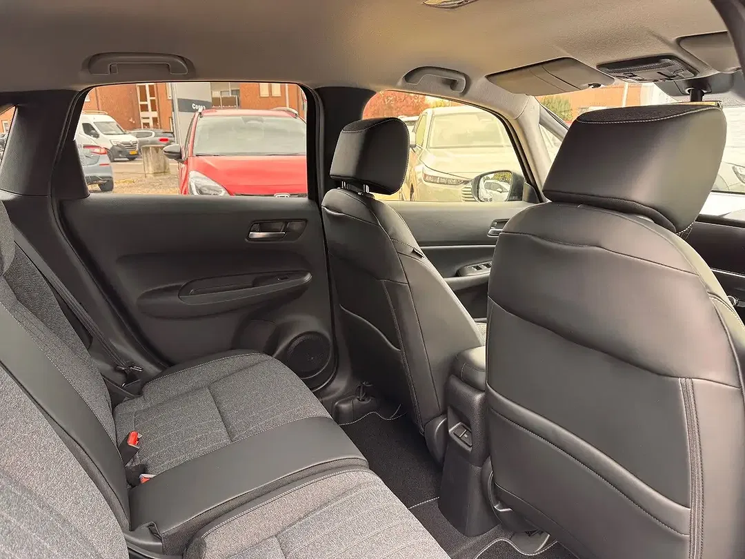 Honda Jazz 1.5 i-MMD Hybrid Advance - Thumbnail 12