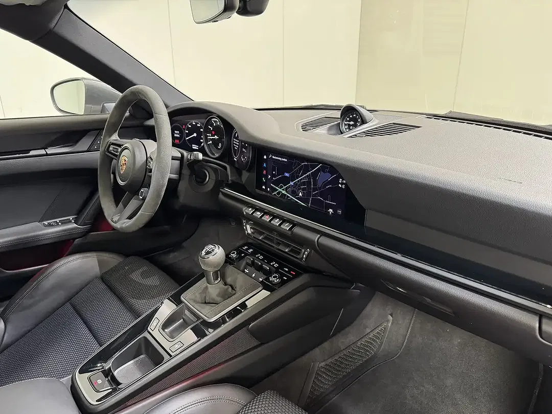 Porsche 911 3.0 Carrera T - Thumbnail 13