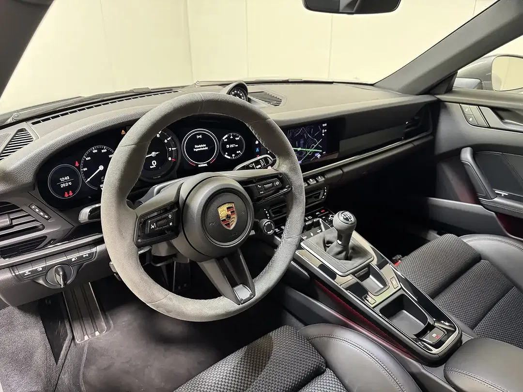 Porsche 911 3.0 Carrera T - Thumbnail 18