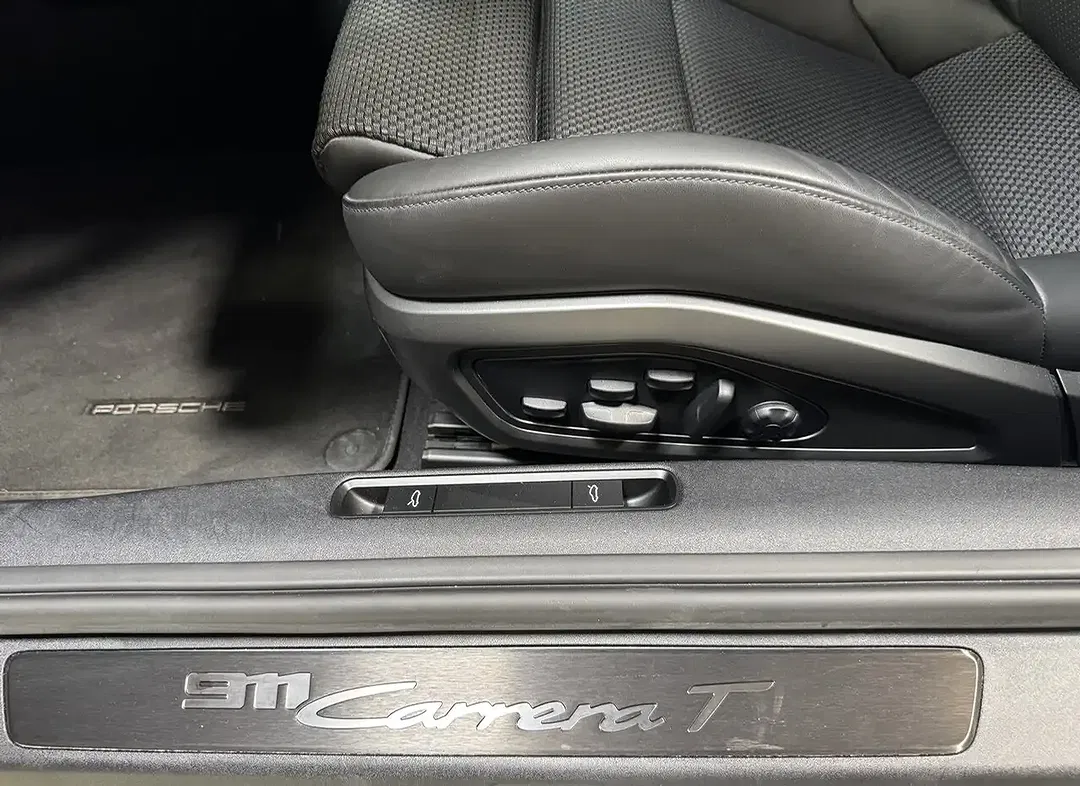 Porsche 911 3.0 Carrera T - Thumbnail 21